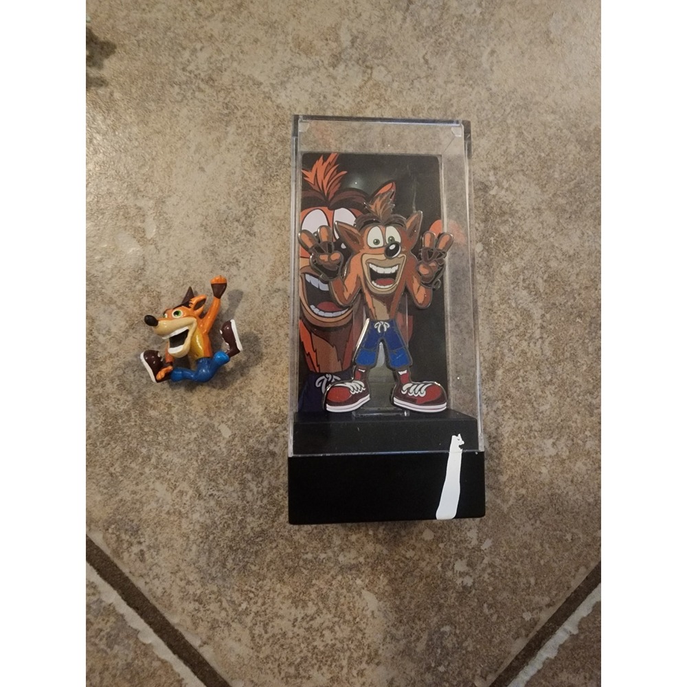 FiGPiN 114 Crash Bandicoot PlayStation 1st Edition Pin Lot A 2190/9990 Unlocked
